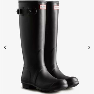 Hunter tall black boots